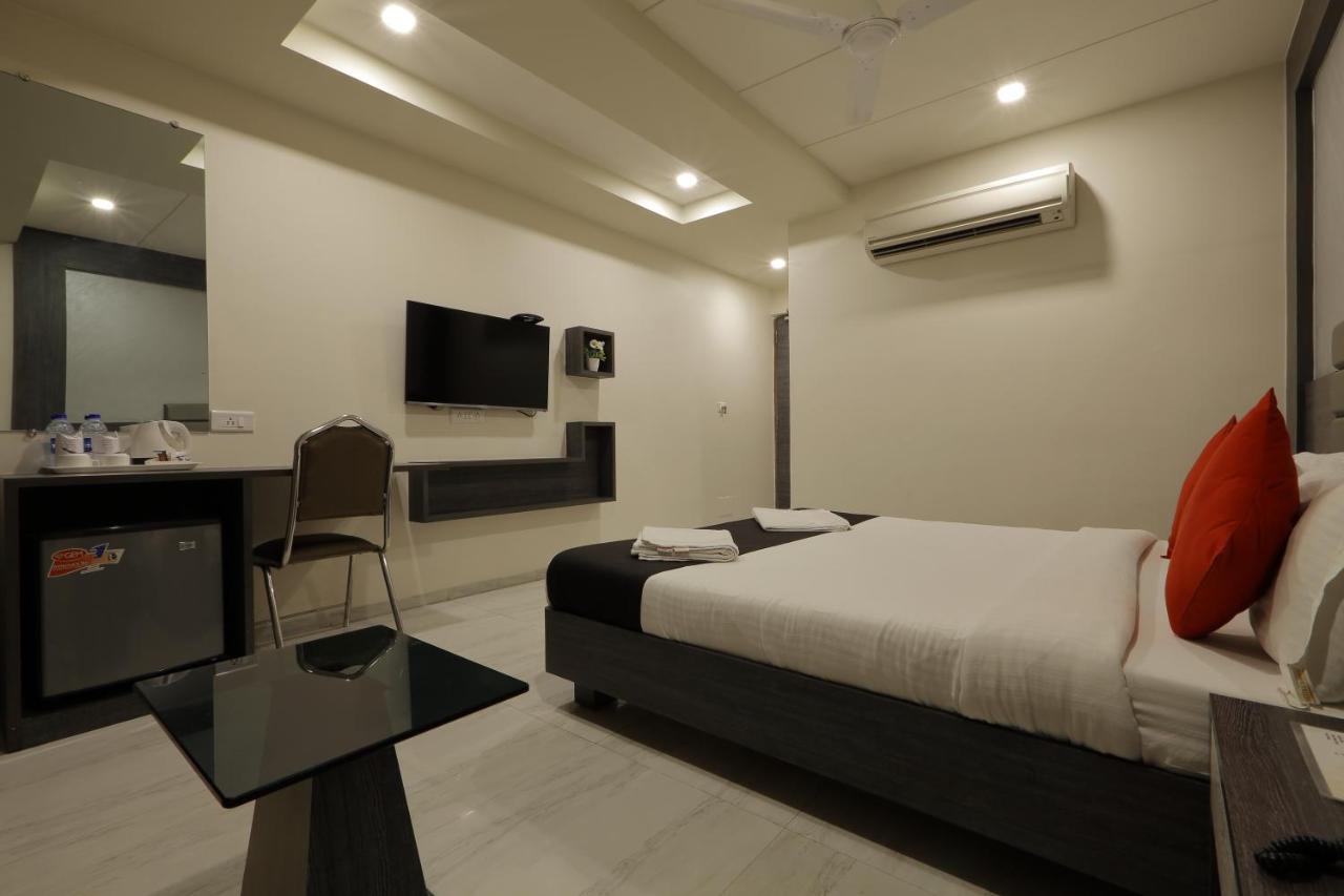 Hotel Unity Ahmedabad Exterior photo